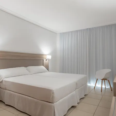 Landmar Costa Gigantes Family מלון 4*